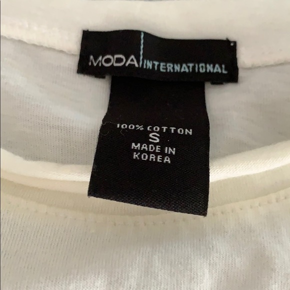 Moda International Graphic Tee - Picture 5 of 7
